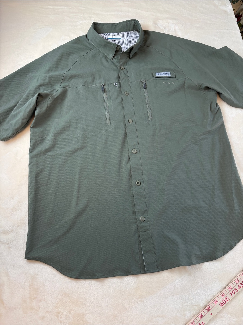 Men's COLUMBIA PFG Olive Green Short Sleeve Fishing Shirt - Size Large